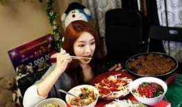 莫小姐爆料吃饭视频播放,饭局视频引发热议，一窥娱乐圈幕后生活